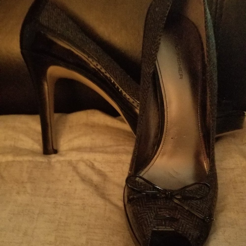 Heels - Picture 4 of 6